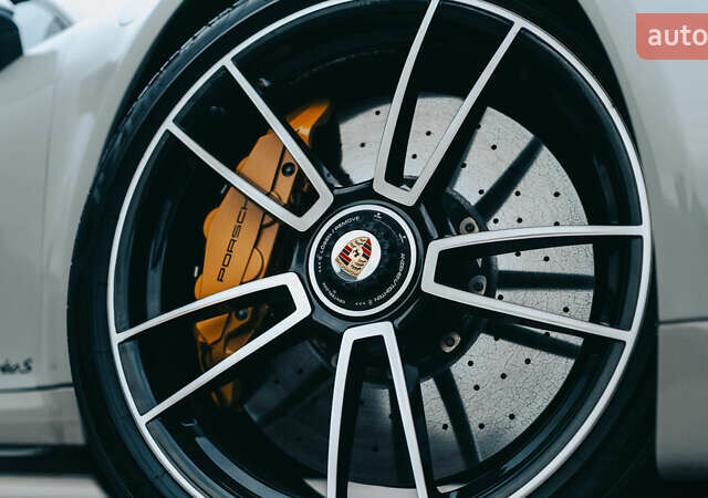 Серый Порше 911, объемом двигателя 3.75 л и пробегом 50 тыс. км за 270000 $, фото 5 на Automoto.ua