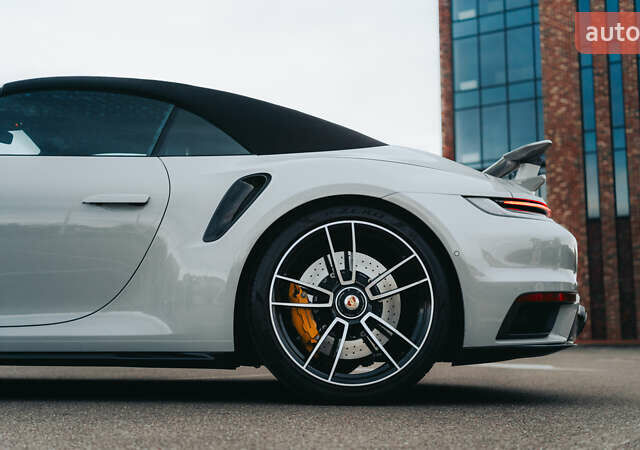 Серый Порше 911, объемом двигателя 3.75 л и пробегом 50 тыс. км за 270000 $, фото 13 на Automoto.ua