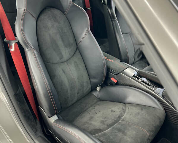 Серый Порше 911, объемом двигателя 3.6 л и пробегом 23 тыс. км за 95000 $, фото 14 на Automoto.ua