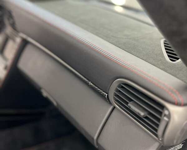 Серый Порше 911, объемом двигателя 3.6 л и пробегом 23 тыс. км за 95000 $, фото 21 на Automoto.ua