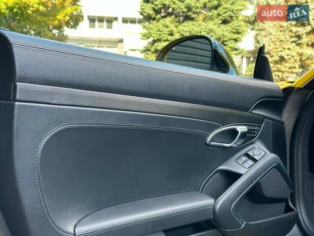 Сірий Порше 911, об'ємом двигуна 2.98 л та пробігом 49 тис. км за 97000 $, фото 25 на Automoto.ua