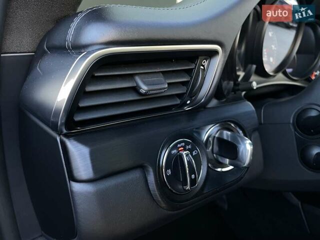 Серый Порше 911, объемом двигателя 2.98 л и пробегом 54 тыс. км за 109900 $, фото 55 на Automoto.ua