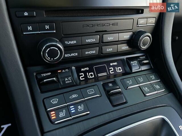 Серый Порше 911, объемом двигателя 2.98 л и пробегом 54 тыс. км за 109900 $, фото 58 на Automoto.ua
