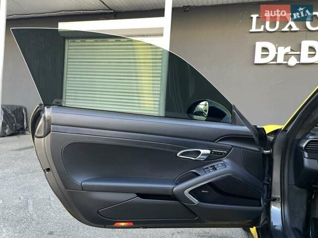 Серый Порше 911, объемом двигателя 2.98 л и пробегом 55 тыс. км за 109900 $, фото 45 на Automoto.ua