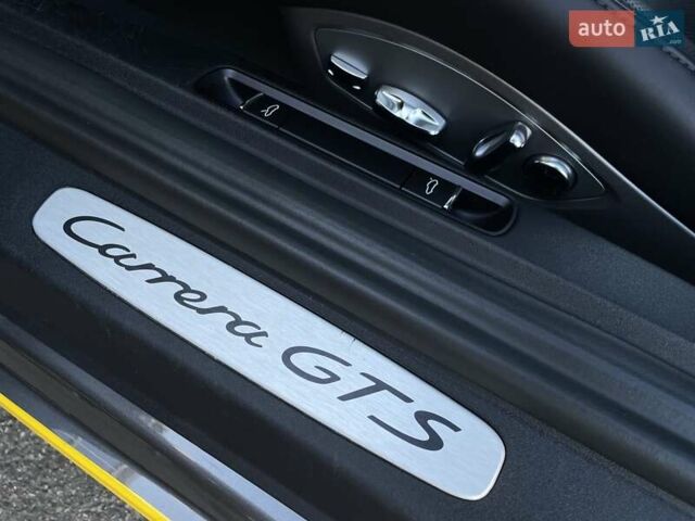 Серый Порше 911, объемом двигателя 2.98 л и пробегом 55 тыс. км за 109900 $, фото 52 на Automoto.ua