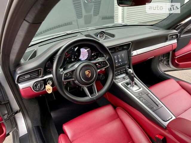 Серый Порше 911, объемом двигателя 3 л и пробегом 15 тыс. км за 124900 $, фото 54 на Automoto.ua