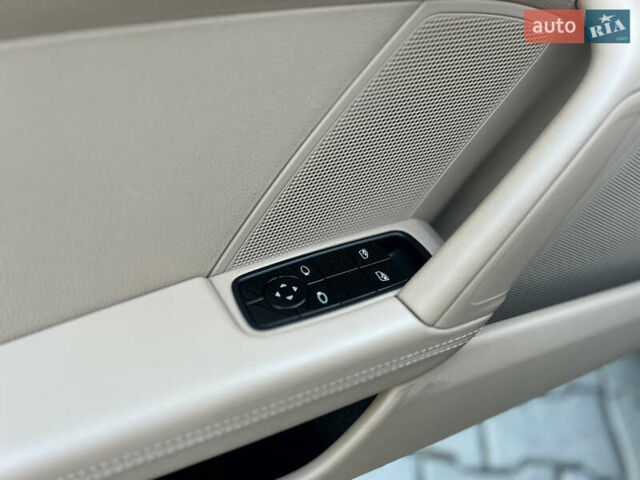 Серый Порше 911, объемом двигателя 2.98 л и пробегом 29 тыс. км за 115000 $, фото 42 на Automoto.ua