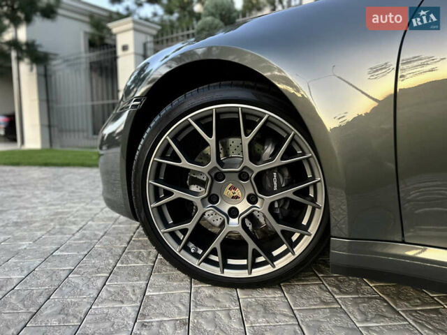 Серый Порше 911, объемом двигателя 2.98 л и пробегом 29 тыс. км за 115000 $, фото 33 на Automoto.ua