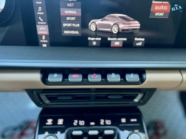 Серый Порше 911, объемом двигателя 2.98 л и пробегом 29 тыс. км за 115000 $, фото 55 на Automoto.ua