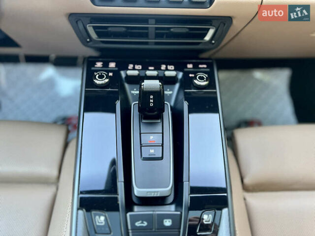 Серый Порше 911, объемом двигателя 2.98 л и пробегом 29 тыс. км за 115000 $, фото 56 на Automoto.ua