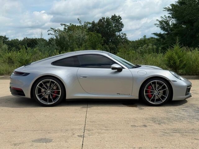 Сірий Порше 911, об'ємом двигуна 3 л та пробігом 43 тис. км за 39000 $, фото 3 на Automoto.ua