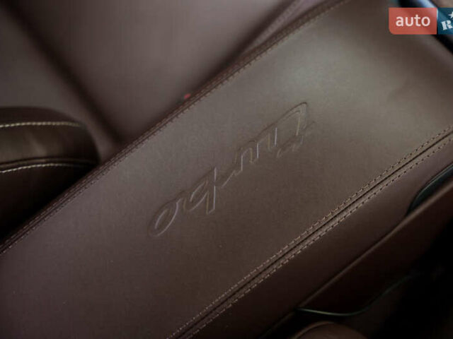 Сірий Порше 911, об'ємом двигуна 3.75 л та пробігом 26 тис. км за 305000 $, фото 19 на Automoto.ua