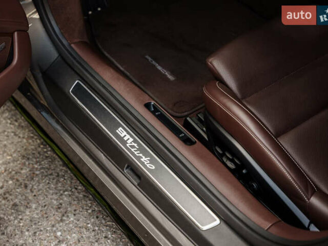 Сірий Порше 911, об'ємом двигуна 3.75 л та пробігом 26 тис. км за 305000 $, фото 13 на Automoto.ua