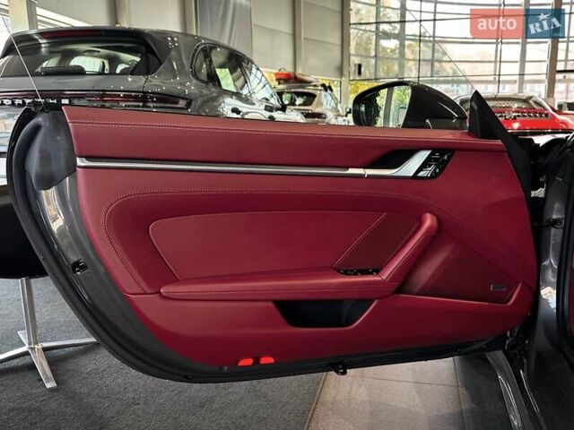 Серый Порше 911, объемом двигателя 2.98 л и пробегом 18 тыс. км за 175000 $, фото 17 на Automoto.ua