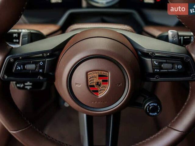 Сірий Порше 911, об'ємом двигуна 3.75 л та пробігом 26 тис. км за 305000 $, фото 18 на Automoto.ua