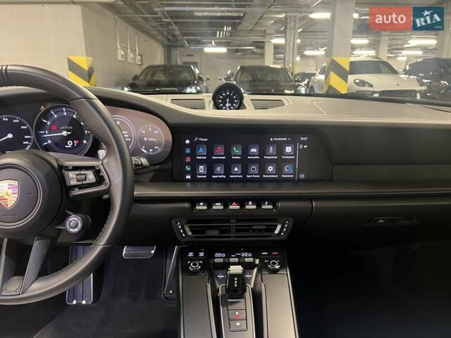 Серый Порше 911, объемом двигателя 2.98 л и пробегом 12 тыс. км за 217636 $, фото 28 на Automoto.ua