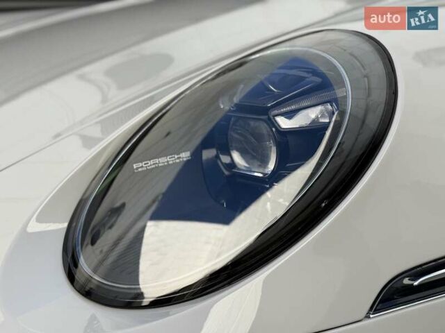 Серый Порше 911, объемом двигателя 3 л и пробегом 7 тыс. км за 200000 $, фото 2 на Automoto.ua