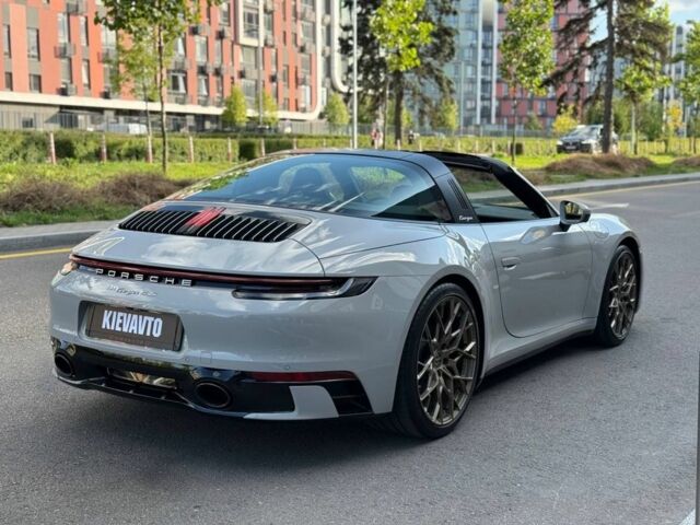 Серый Порше 911, объемом двигателя 3 л и пробегом 7 тыс. км за 200000 $, фото 3 на Automoto.ua