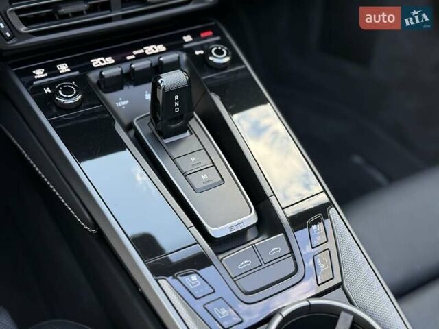 Серый Порше 911, объемом двигателя 3 л и пробегом 7 тыс. км за 200000 $, фото 21 на Automoto.ua