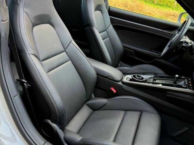 Серый Порше 911, объемом двигателя 3 л и пробегом 7 тыс. км за 200000 $, фото 7 на Automoto.ua