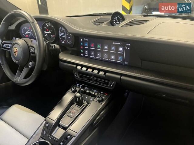 Серый Порше 911, объемом двигателя 2.98 л и пробегом 12 тыс. км за 217636 $, фото 42 на Automoto.ua