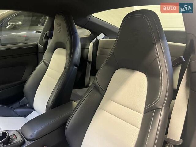 Серый Порше 911, объемом двигателя 2.98 л и пробегом 12 тыс. км за 217636 $, фото 26 на Automoto.ua