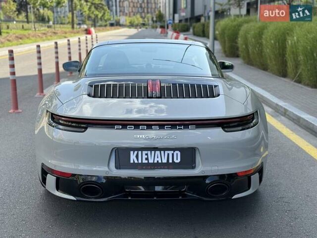 Серый Порше 911, объемом двигателя 3 л и пробегом 7 тыс. км за 200000 $, фото 12 на Automoto.ua