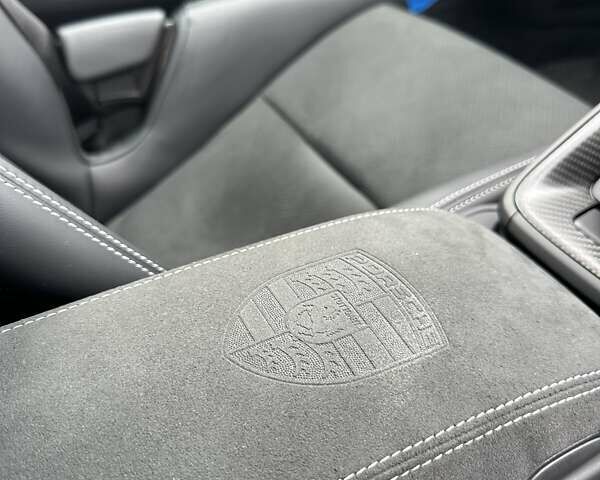 Серый Порше 911, объемом двигателя 4 л и пробегом 1 тыс. км за 398000 $, фото 38 на Automoto.ua