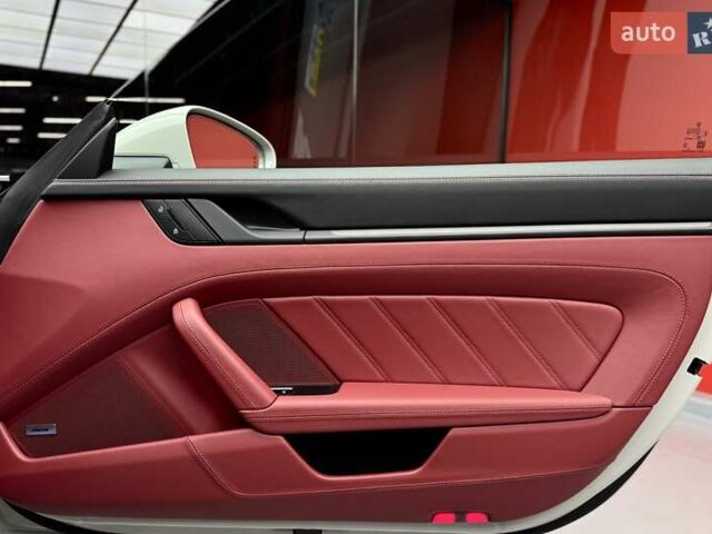 Серый Порше 911, объемом двигателя 3.6 л и пробегом 1 тыс. км за 297700 $, фото 35 на Automoto.ua