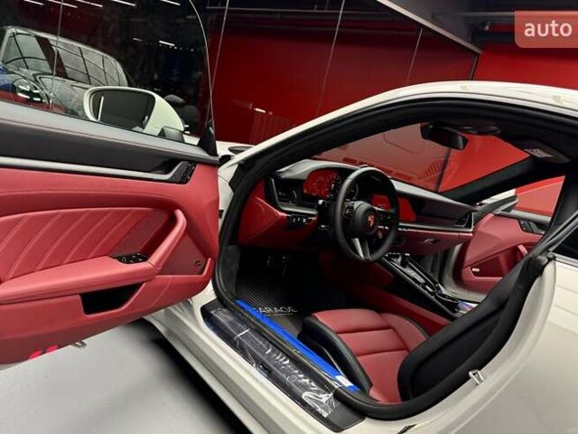 Серый Порше 911, объемом двигателя 3.6 л и пробегом 1 тыс. км за 297700 $, фото 21 на Automoto.ua