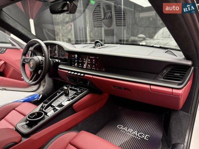 Серый Порше 911, объемом двигателя 3.6 л и пробегом 1 тыс. км за 297700 $, фото 39 на Automoto.ua