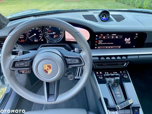 Серый Порше 911, объемом двигателя 0 л и пробегом 10 тыс. км за 131409 $, фото 5 на Automoto.ua