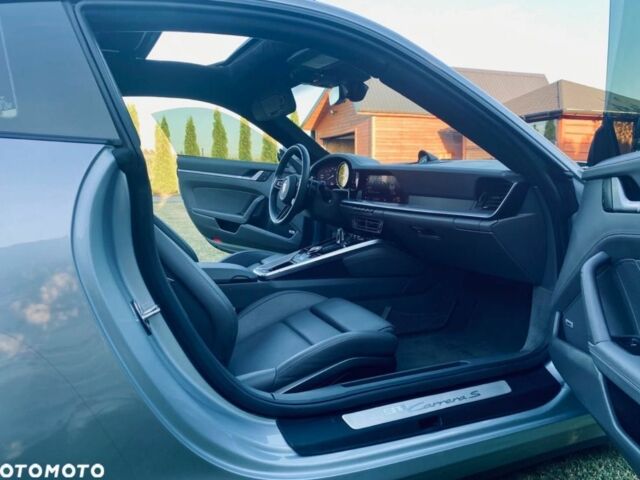 Серый Порше 911, объемом двигателя 0 л и пробегом 10 тыс. км за 131409 $, фото 9 на Automoto.ua