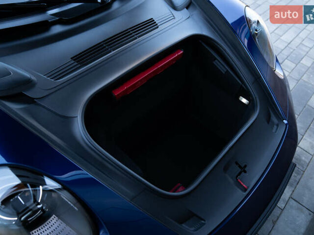 Синий Порше 911, объемом двигателя 3.75 л и пробегом 2 тыс. км за 329000 $, фото 11 на Automoto.ua