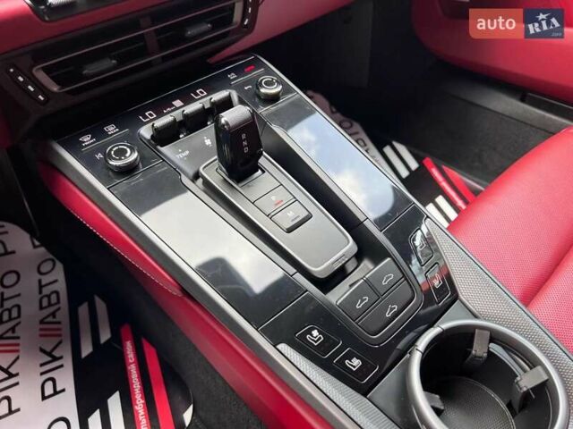 Синий Порше 911, объемом двигателя 3 л и пробегом 25 тыс. км за 137900 $, фото 31 на Automoto.ua