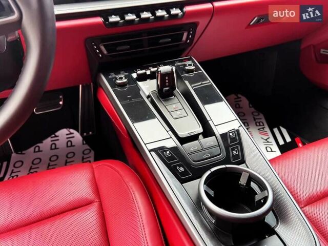 Синий Порше 911, объемом двигателя 3 л и пробегом 25 тыс. км за 137900 $, фото 42 на Automoto.ua