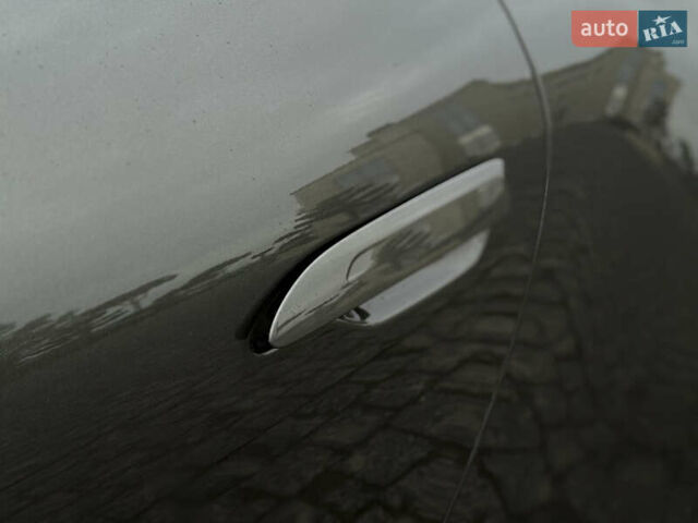 Зеленый Порше 911, объемом двигателя 2.98 л и пробегом 70 тыс. км за 119900 $, фото 14 на Automoto.ua