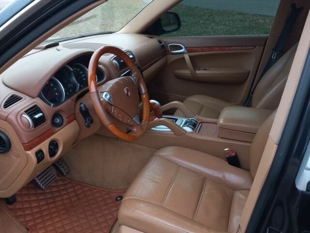 Черный Порше 959, объемом двигателя 4.5 л и пробегом 180 тыс. км за 15789 $, фото 4 на Automoto.ua