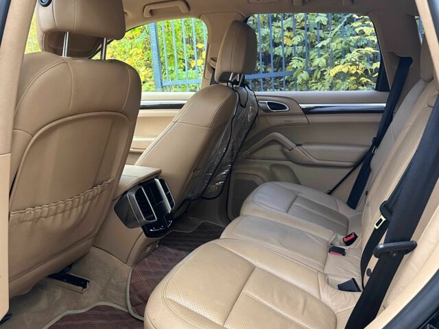 Черный Порше 959, объемом двигателя 3 л и пробегом 219 тыс. км за 25500 $, фото 6 на Automoto.ua