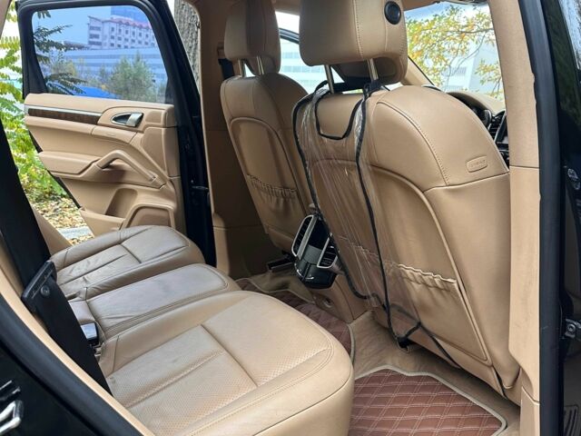 Черный Порше 959, объемом двигателя 3 л и пробегом 219 тыс. км за 25500 $, фото 7 на Automoto.ua