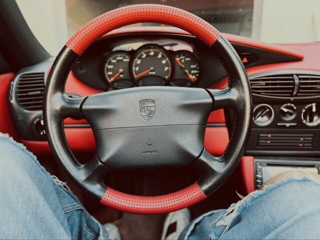 Белый Порше Бокстер, объемом двигателя 2.7 л и пробегом 145 тыс. км за 18999 $, фото 9 на Automoto.ua