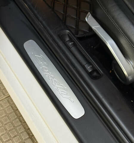 Порше Бокстер 2009 в Одессе на Automoto.ua Белый Порше Бокстер, объемом двигателя 2.89 л и пробегом 208 тыс. км за 27999 $, фото 15 на Automoto.ua