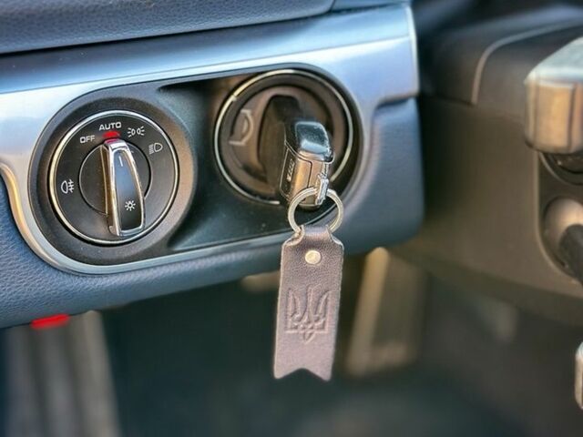 Білий Порше Boxster, об'ємом двигуна 3.44 л та пробігом 121 тис. км за 41500 $, фото 37 на Automoto.ua