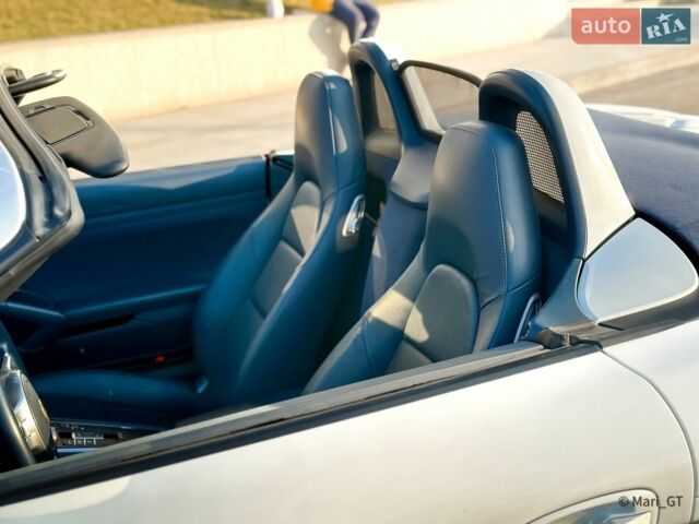 Білий Порше Boxster, об'ємом двигуна 3.44 л та пробігом 121 тис. км за 41500 $, фото 26 на Automoto.ua