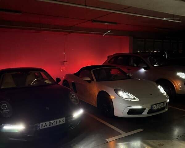 Белый Порше Бокстер, объемом двигателя 1.99 л и пробегом 11 тыс. км за 53500 $, фото 61 на Automoto.ua