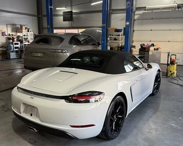 Белый Порше Бокстер, объемом двигателя 1.99 л и пробегом 11 тыс. км за 53500 $, фото 87 на Automoto.ua