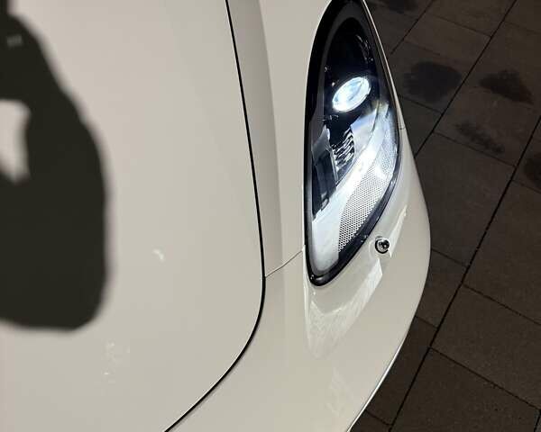 Белый Порше Бокстер, объемом двигателя 1.99 л и пробегом 11 тыс. км за 53500 $, фото 13 на Automoto.ua