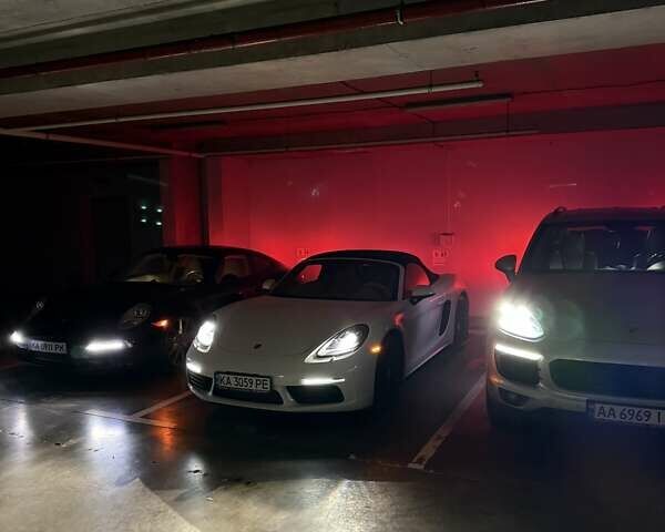 Белый Порше Бокстер, объемом двигателя 1.99 л и пробегом 11 тыс. км за 53500 $, фото 60 на Automoto.ua