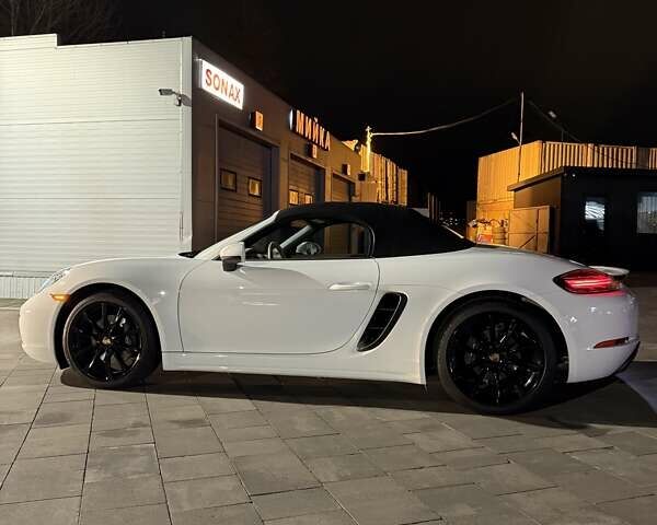 Белый Порше Бокстер, объемом двигателя 1.99 л и пробегом 11 тыс. км за 53500 $, фото 5 на Automoto.ua