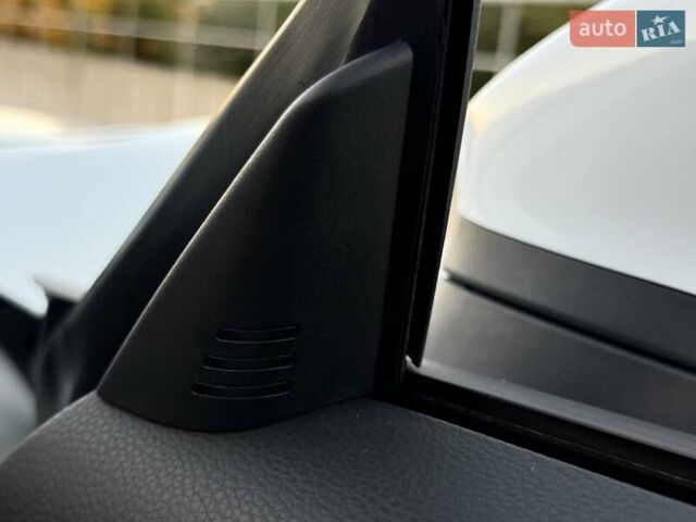 Белый Порше Бокстер, объемом двигателя 2.5 л и пробегом 33 тыс. км за 69500 $, фото 61 на Automoto.ua